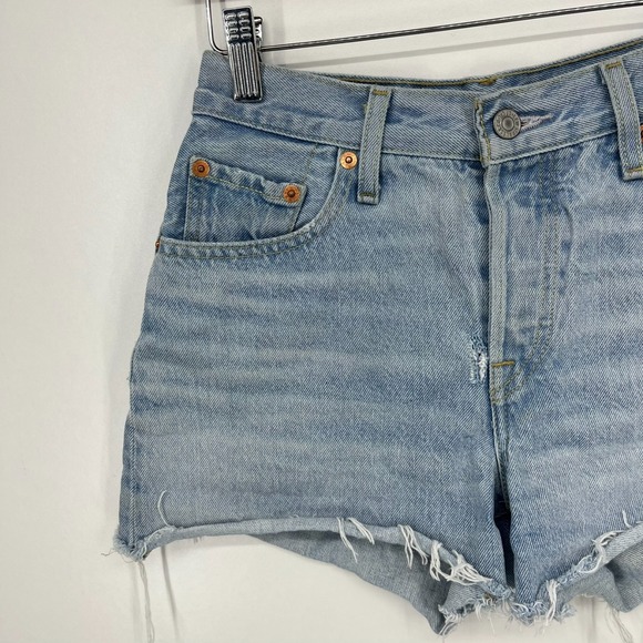 Levi's 501‎ 90's Denim Shorts Women's Size 24 Blue Distressed Light Wash - Picture 3 of 16